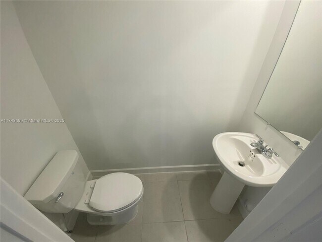 Photo - 5195 SW 37th St