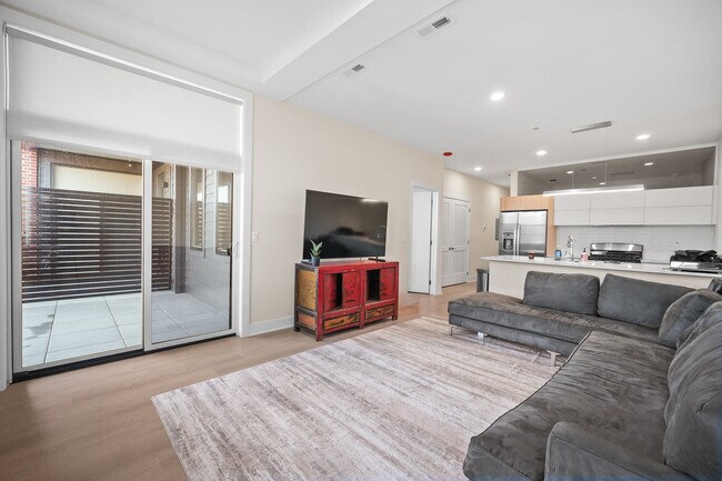 Photo - 3924 N Lincoln Ave