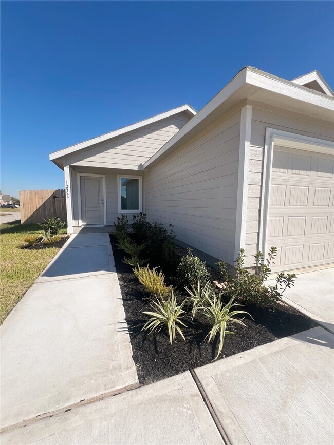 Photo - 12526 Mountain Daisy Rd