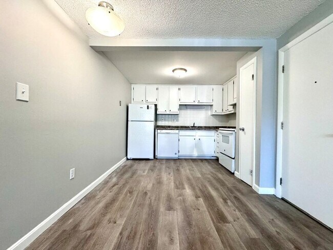 Photo - 1 Old Colony Ln Unit 2