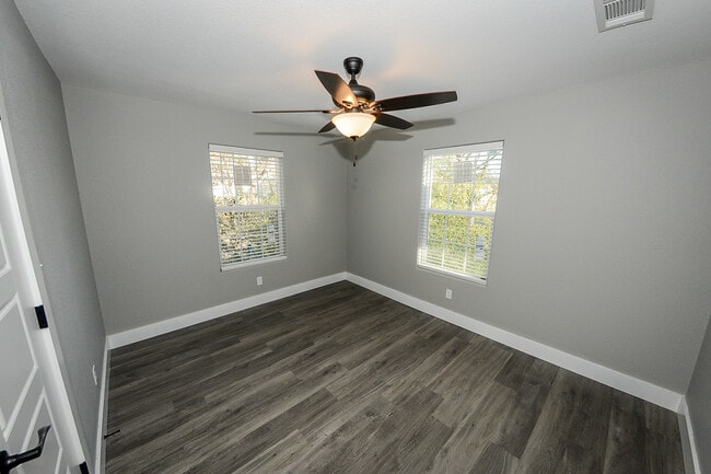 Photo - 1124 S Burnett Ave