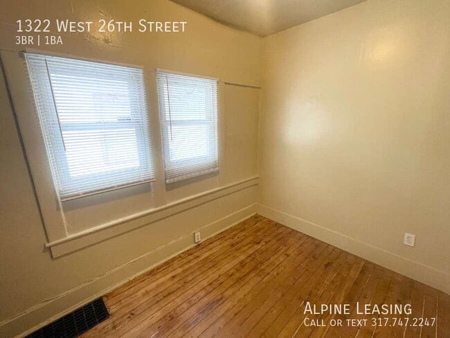 Photo - 1322 W 26th St