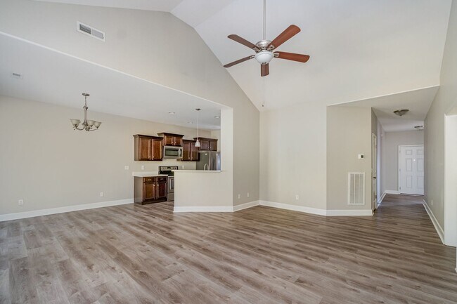 Photo - Beautiful, Like-New 3-Bedroom Home in Bell...