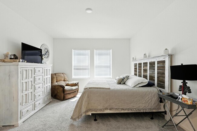 Photo - 5830 Capri Frst Dr