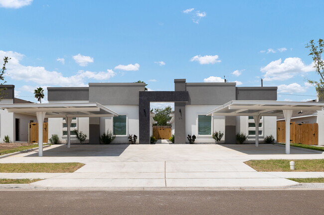 Building Photo - 307 W Diamondhead Ave Rental