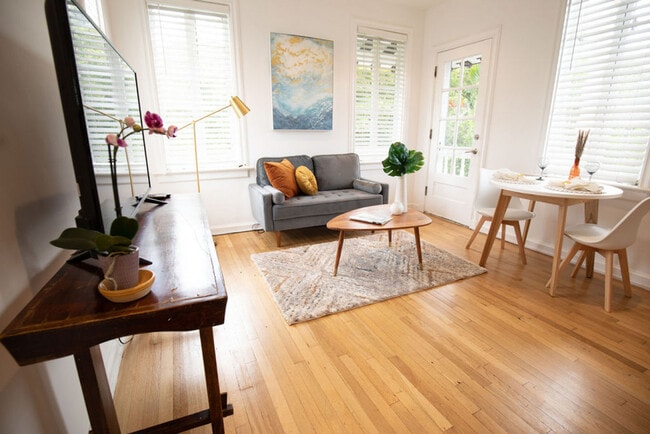 Photo - 36 Phoenetia Ave Unidad ID1056490P