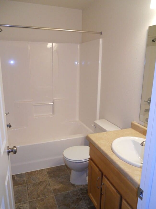 Photo - 3 Bed 3 Bath Twin Home