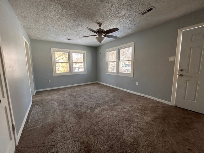 Photo - Cute 3 Bed 1 Bath Home -SECTION 8 APPROVED!