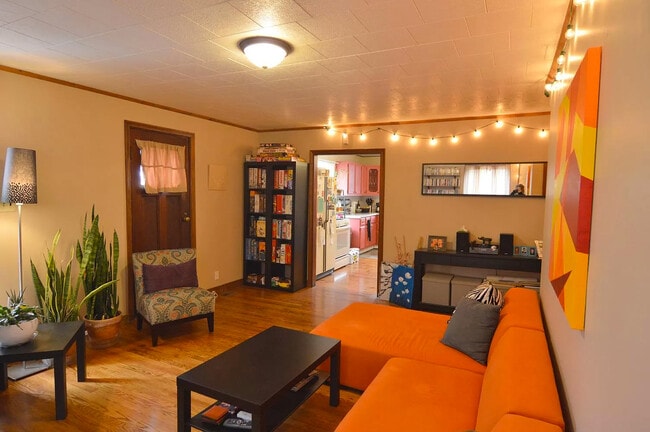 Photo - 608 S Webber St