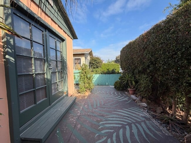 Photo - 4807-4809 Brighton Ave Unidad 4809