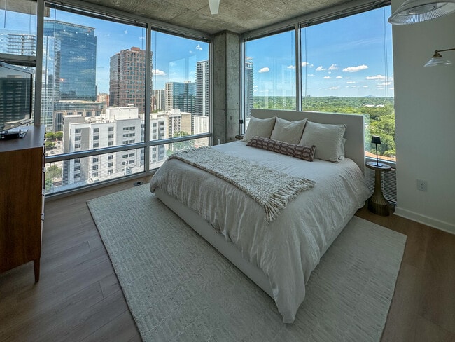 Photo - 943 Peachtree St NE Unit 1318