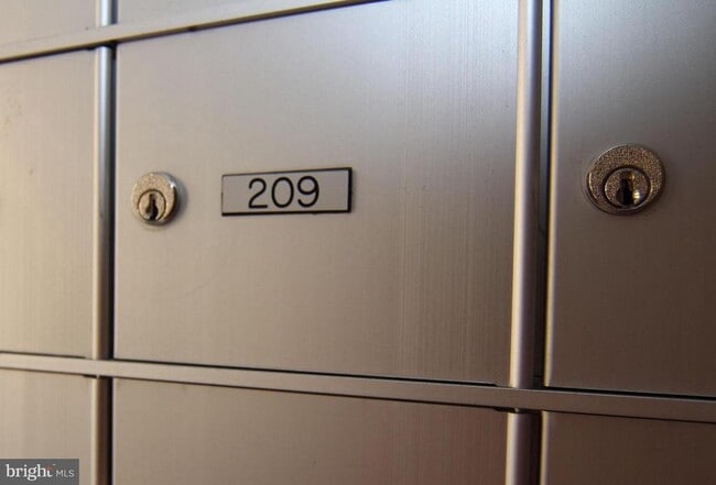 Photo - 1200 N Hartford St Unit 209