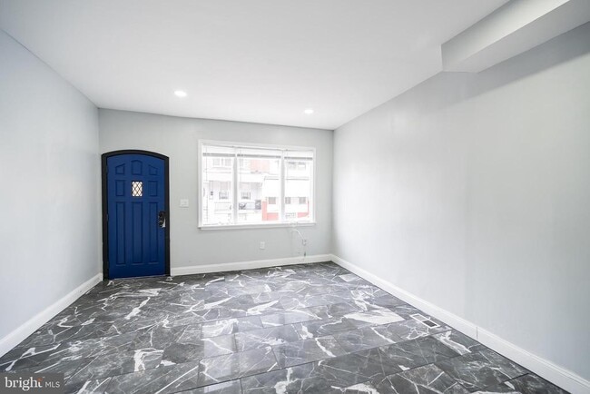 Photo - 2265 E Clearfield St