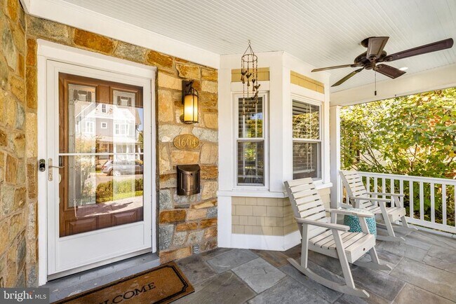 Photo - 1604 N Edgewood St