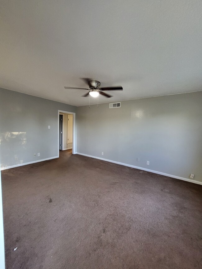 Photo - 3403 Briscoe St