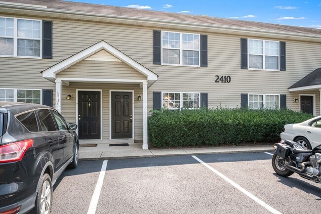 Hamlet Square Townhomes Unit 2410B - Hamlet Square Townhomes Unit 2410B