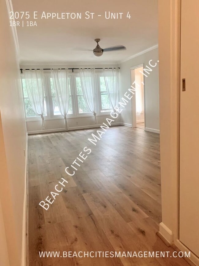 Photo - 2075 E Appleton St Unidad 4