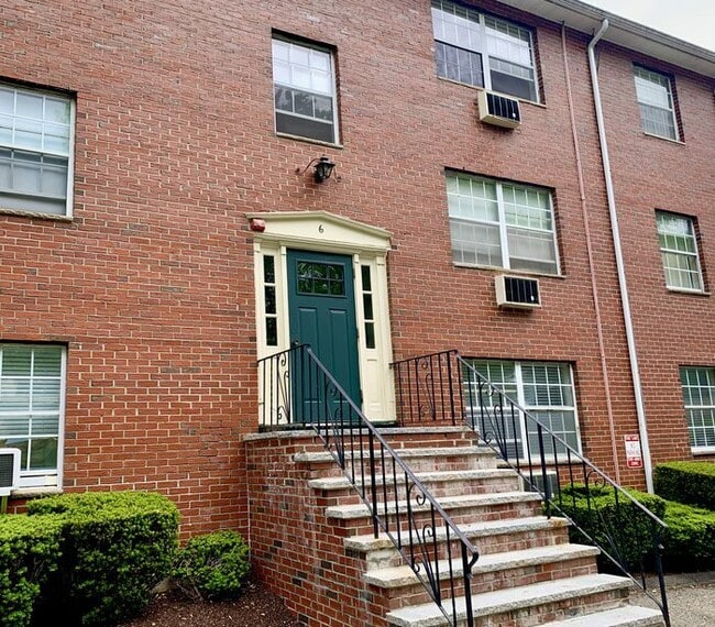 Building Photo - 6 Viking Ct Unit 56