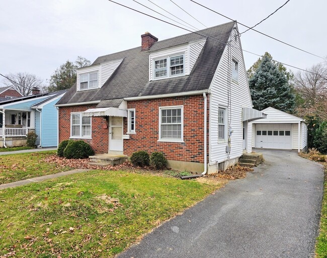 Photo - 426 Cherry St