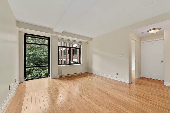 Photo - Comfortable Living in a Desirable Area