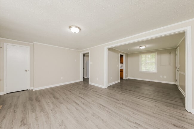 Photo - 1404 Waterloo Dr