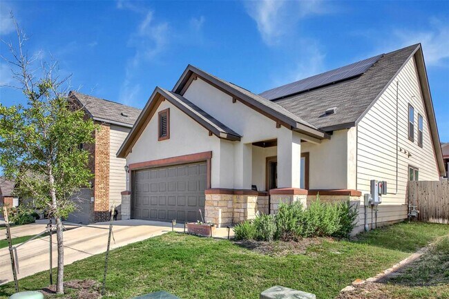 Photo - 305 Satsuma Dr