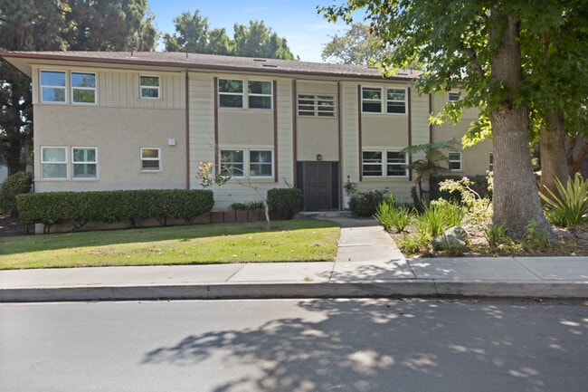 Photo - 5830 Bowcroft St Unit Cameo Woods