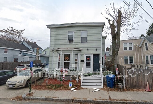 Building Photo - 142 Jewett St Rental