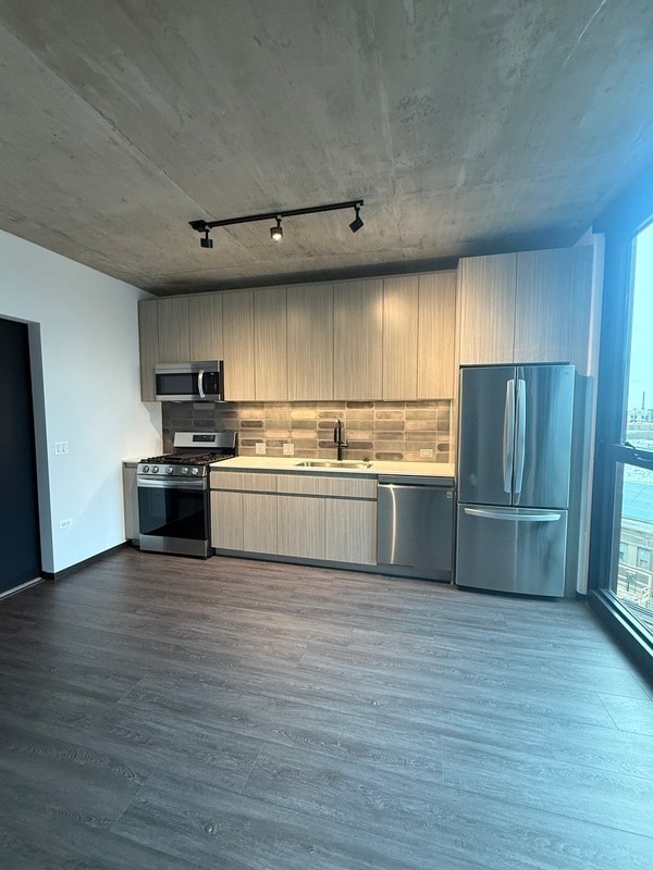 Photo - 1415 W Randolph St