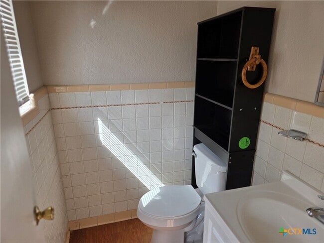 Photo - 901 Park Ave