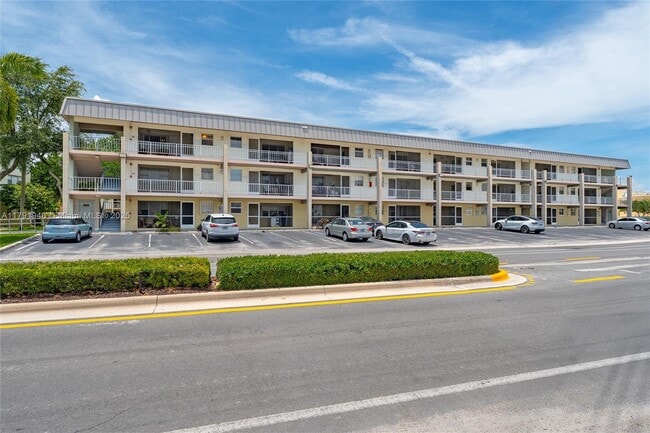 Building Photo - 250 Layne Blvd Unit 312 Rental