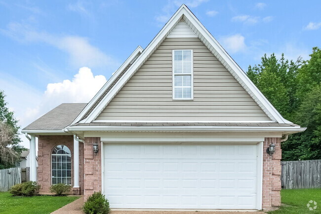 Building Photo - 9826 Dogwood Ct E Rental