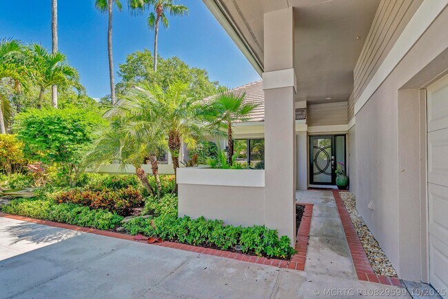 Photo - 156 Coventry Pl