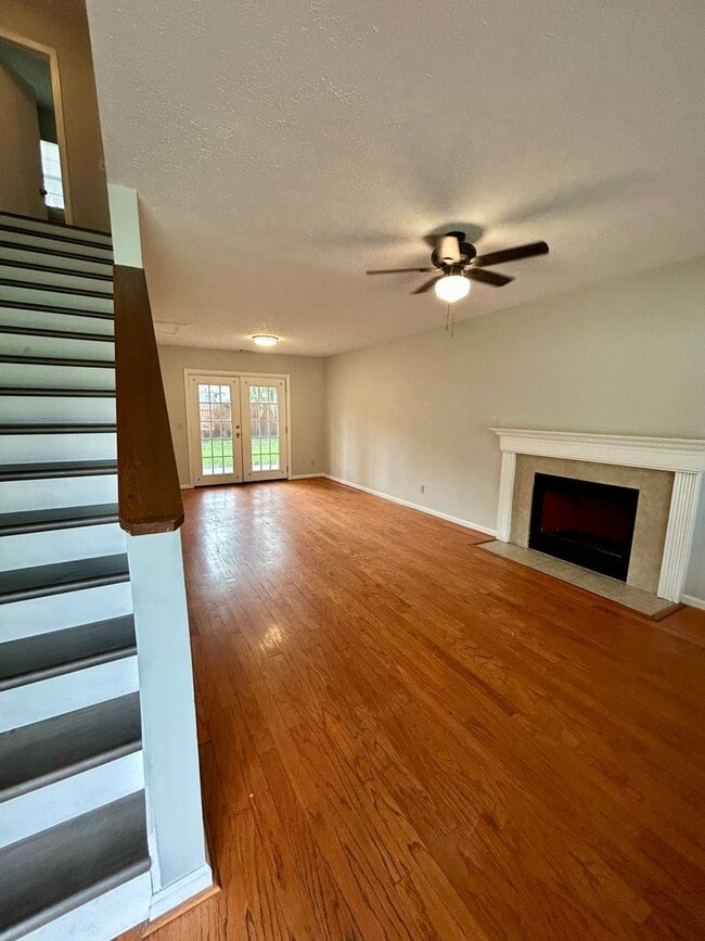 Photo - Newly Remodeled 3 Bedroom, 2 bath home with bonus room in Coffee Bluff Area.