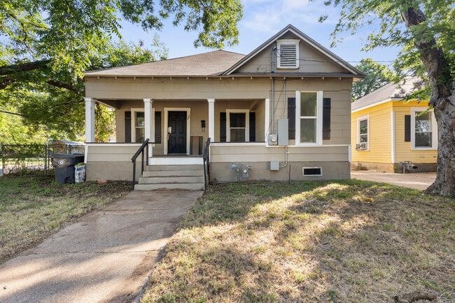 Building Photo - 427 Sherman St