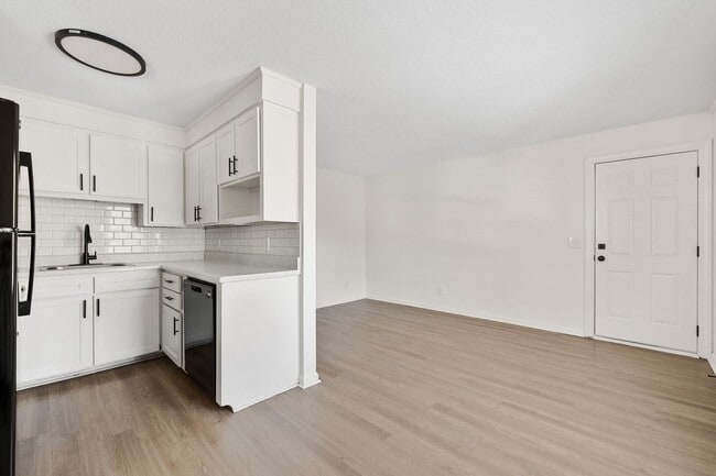 Photo - River Front Apartments