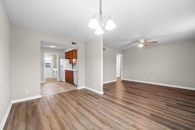 Photo - Northeast Dr -3884 Unit 3884D