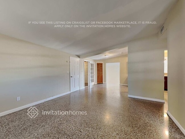 Photo - 2209 Curtis Dr S