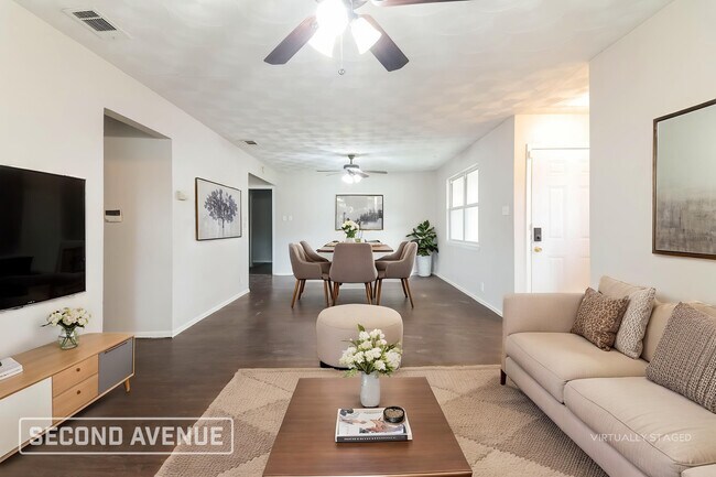 Photo - 802 Memorial Dr