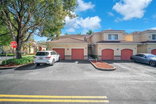 2532 Centergate Dr Unit 201