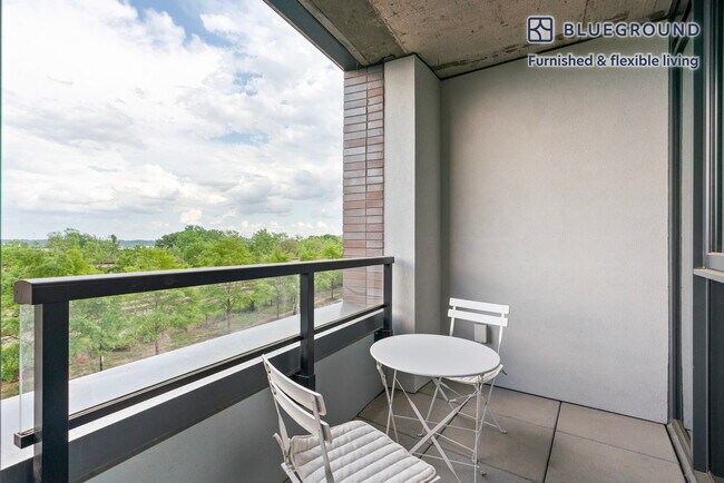 3030 Potomac Ave Unidad GO FL3-ID1033