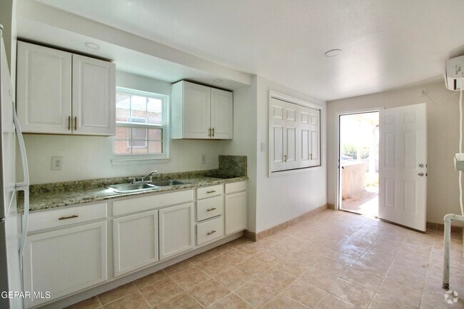 Building Photo - 614 Marr St Rental