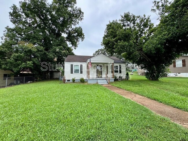 Building Photo - 1305 E 34th St Rental