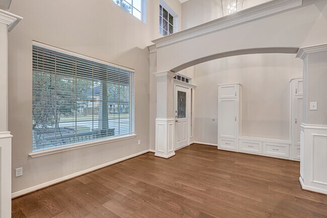 Photo - 199 Maple Path Pl