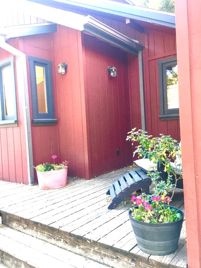 Front of studio - 21031 Hillside Dr House