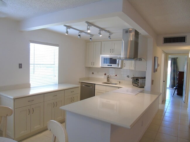 Photo - 219 Normandy Ln