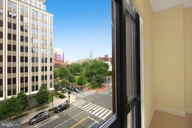 Photo - 1010 Massachusetts Ave NW Unidad 605