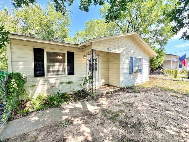 Building Photo - 1813 Wayne St Rental