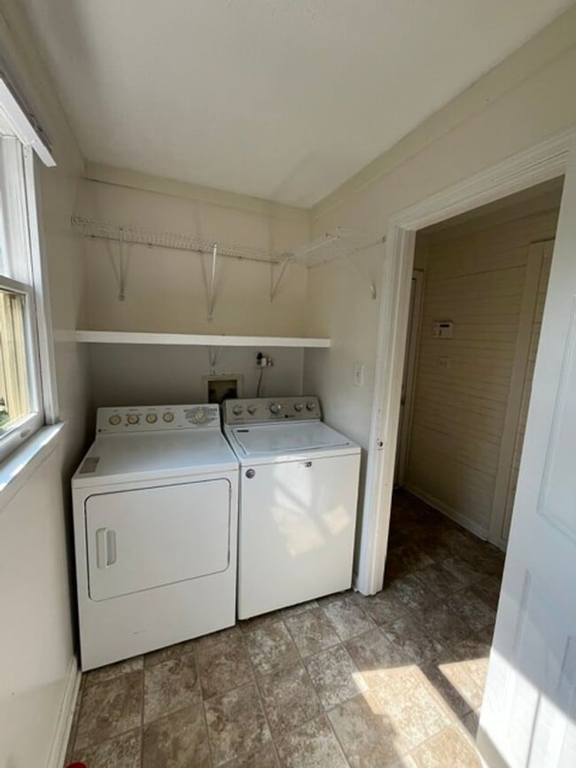 Photo - 3639 White Sulphur Rd