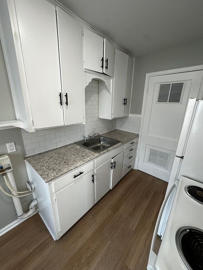 Photo - 810 S Crestway St Unit 812